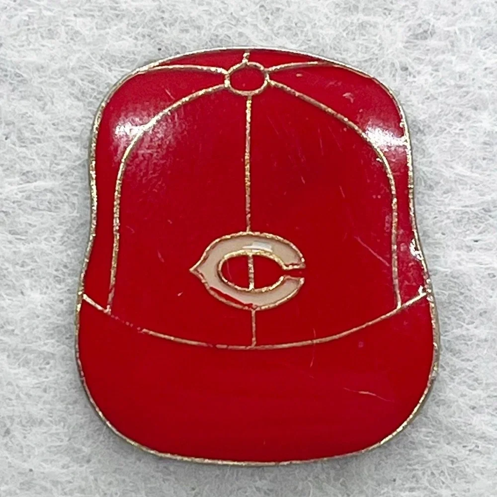 🔮 5/$25 Vintage MLB Cincinnati Reds Baseball Cap Pin
